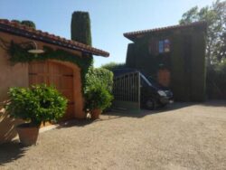 Celani Vineyards pours some of the best wine of Napa Valley. Master Wine Tours waits in the courtyard.